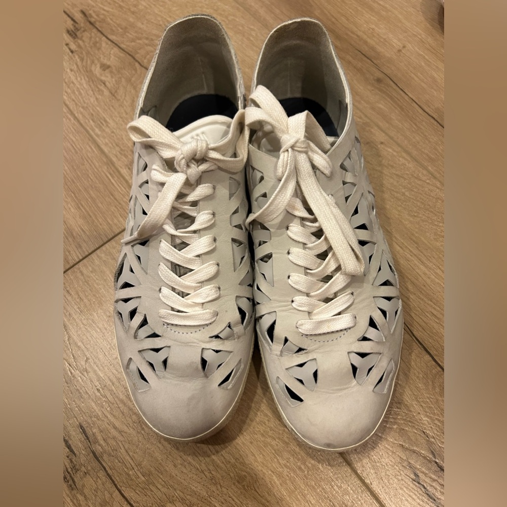 Adidas Sneakers
